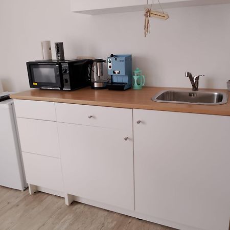 B&B Airport Serenity Suites Neapel Exteriör bild