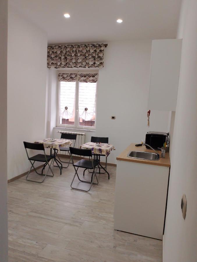 B&B Airport Serenity Suites Neapel Exteriör bild